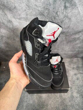 Size 7 | Jordan 5 Metallic With Box | Pre-Owned